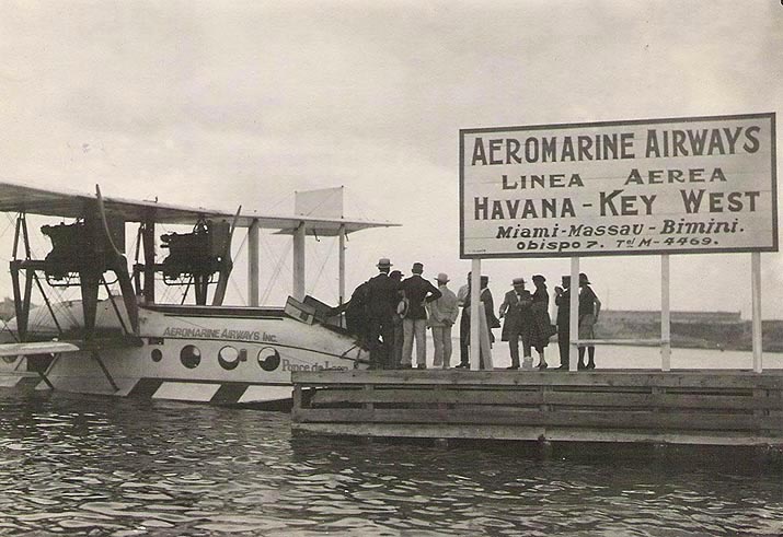 Aeromarine Model 75 'Ponce de Léon' at floating pier in Havana, 1922